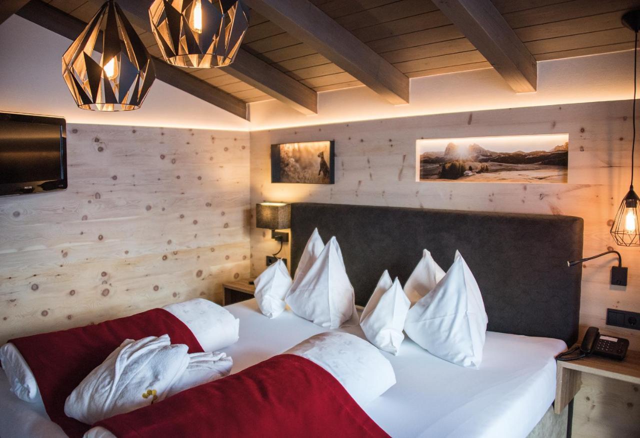 Hotel Goldknopf Альпе-ди-Сьюзи Экстерьер фото