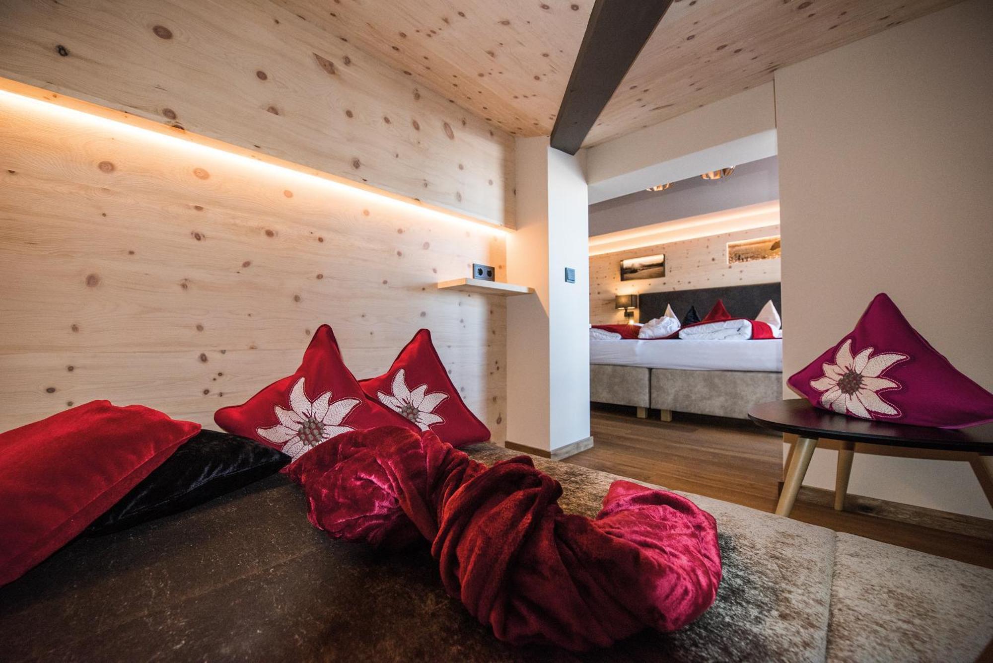 Hotel Goldknopf Альпе-ди-Сьюзи Экстерьер фото