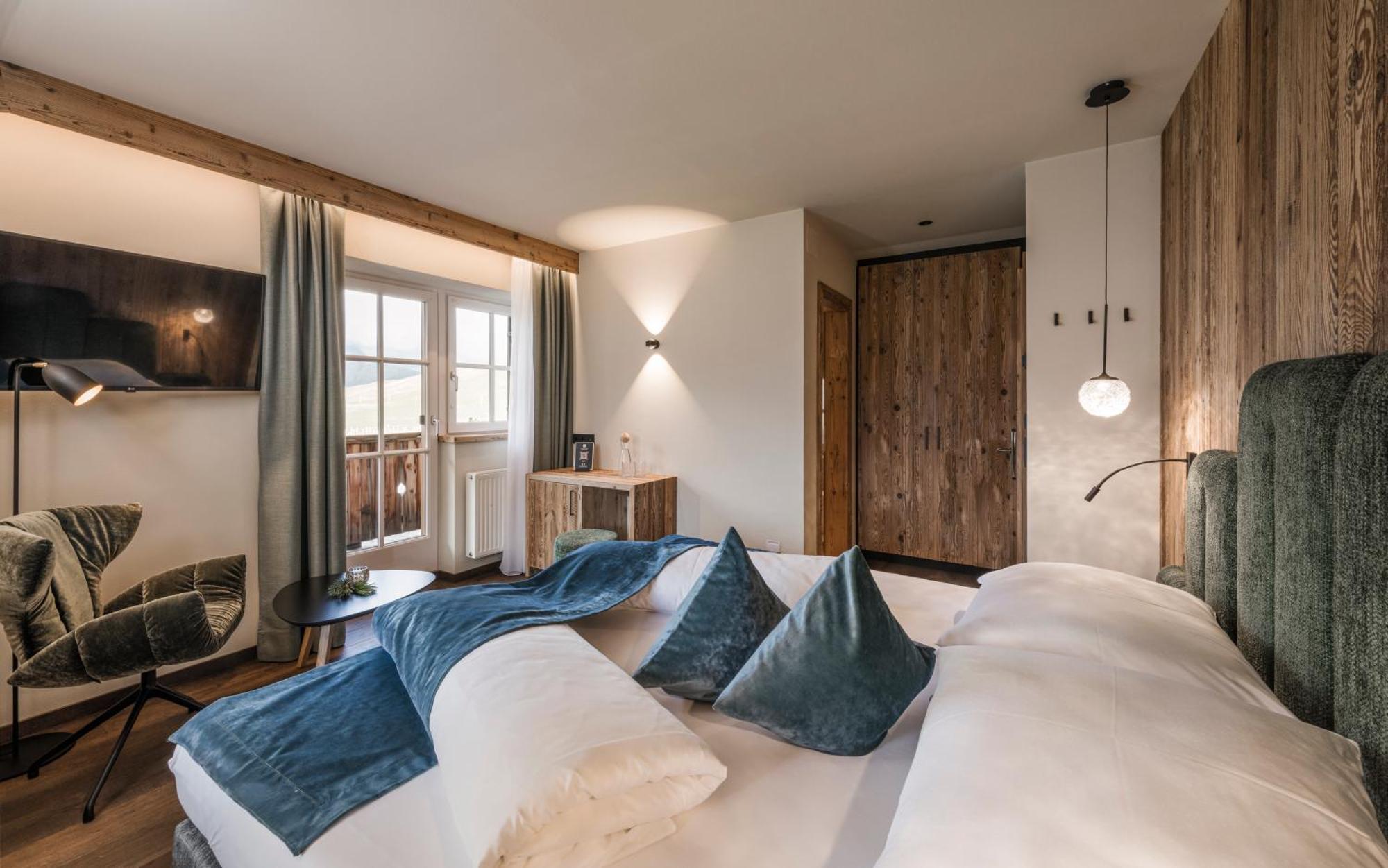 Hotel Goldknopf Альпе-ди-Сьюзи Экстерьер фото